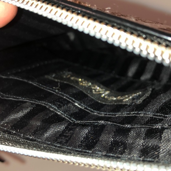 NWOT VS rose gold scalloped wristlet - Picture 4 of 4